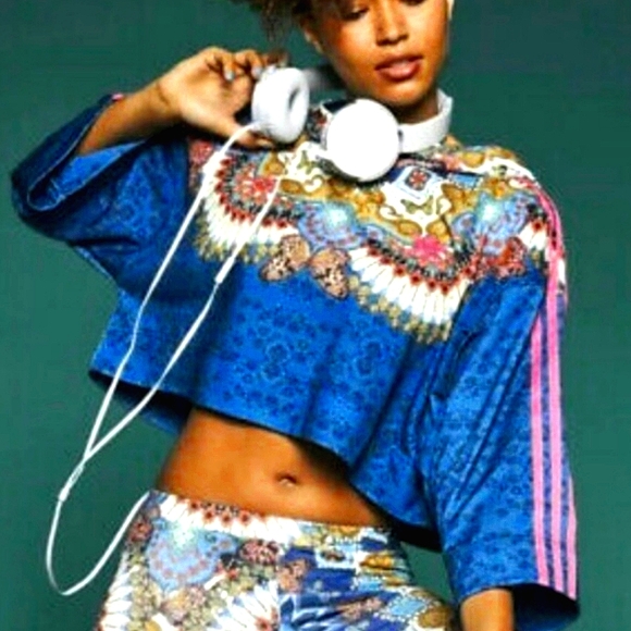 adidas Borabomix Crop Hoodie collab w/ Brazilian label The FARM Co., Small - Picture 9 of 11